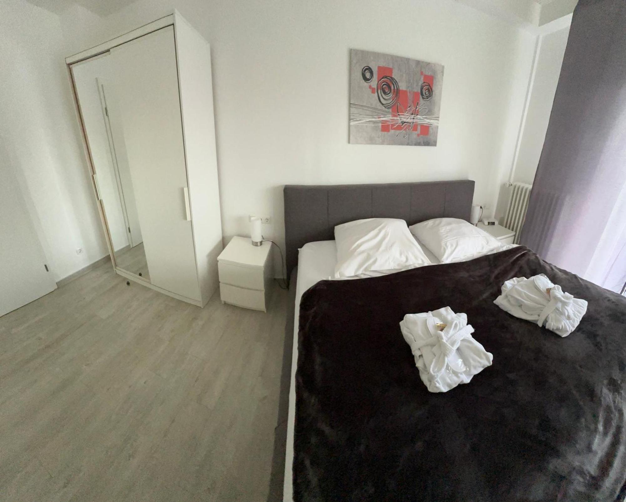 Ferienwohnung Schlossblick - 4 Sterne Sauna Pool Whirlpool Exklusiv Braunfels Eksteriør billede