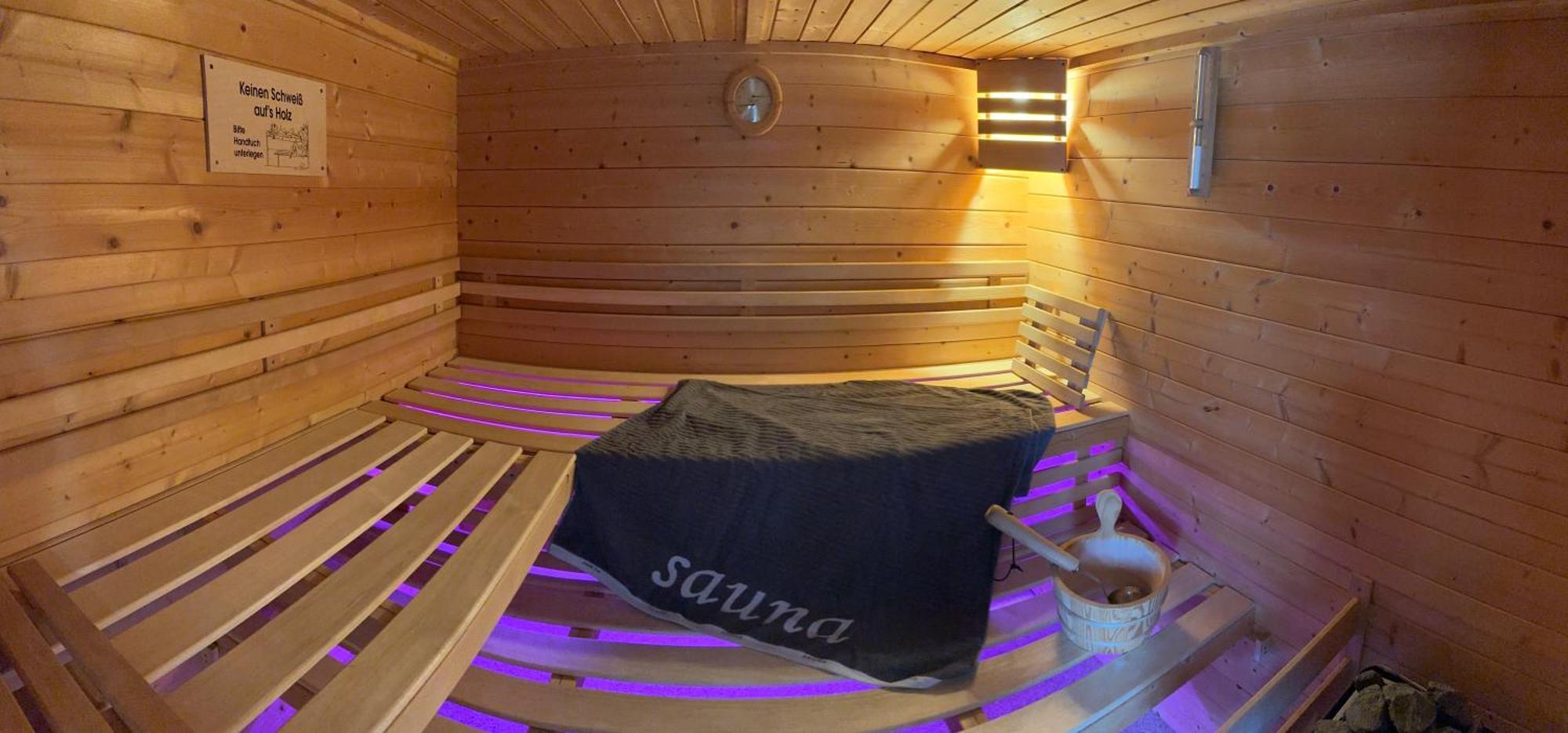 Ferienwohnung Schlossblick - 4 Sterne Sauna Pool Whirlpool Exklusiv Braunfels Eksteriør billede