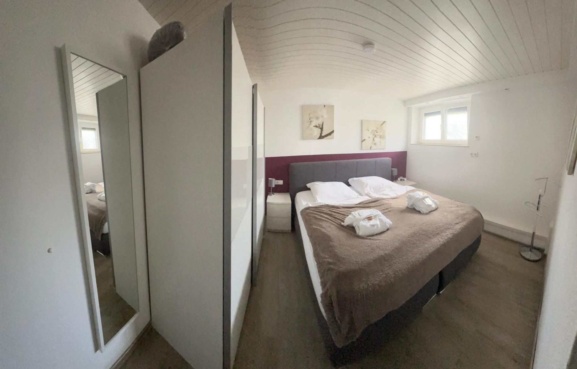 Ferienwohnung Schlossblick - 4 Sterne Sauna Pool Whirlpool Exklusiv Braunfels Eksteriør billede