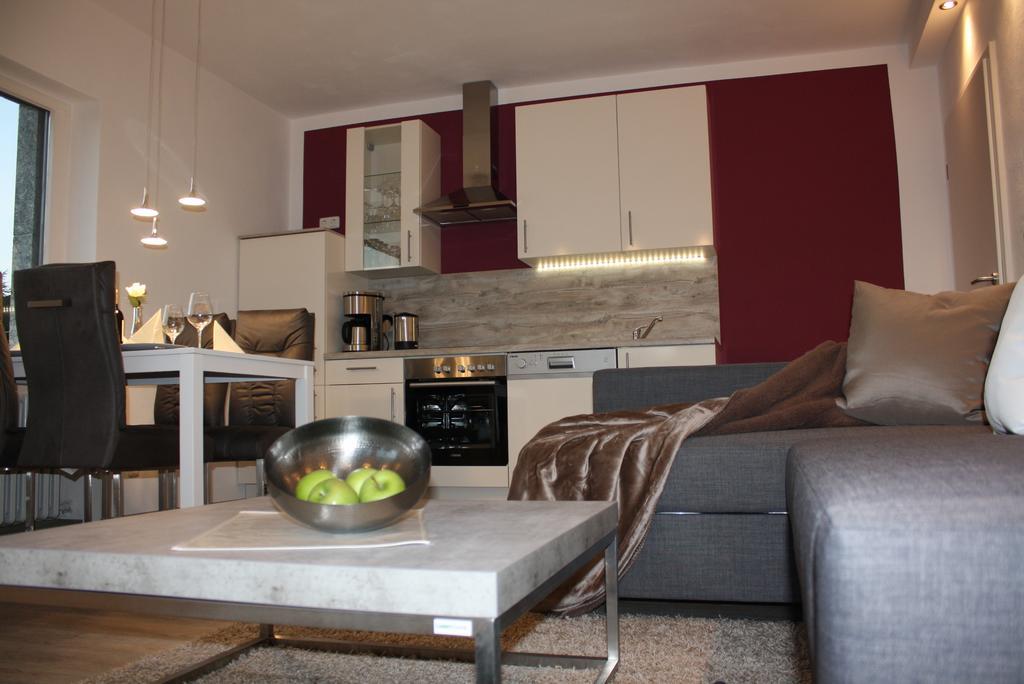 Ferienwohnung Schlossblick - 4 Sterne Sauna Pool Whirlpool Exklusiv Braunfels Eksteriør billede